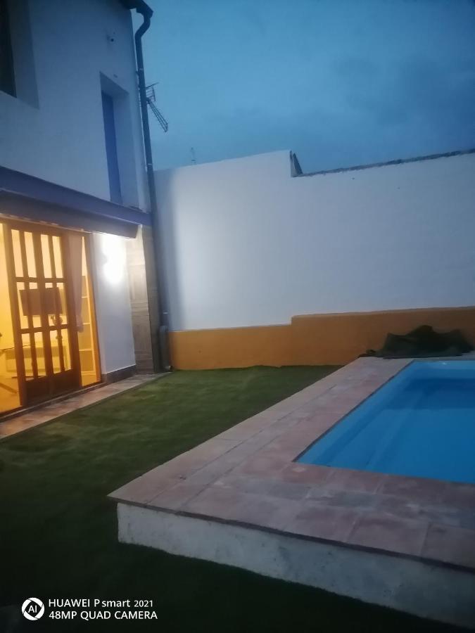 Almodovar Alojamientos 1 Almodóvar del Río Exterior foto